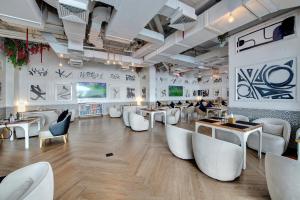 royal regency suites