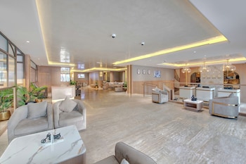 royal regency suites