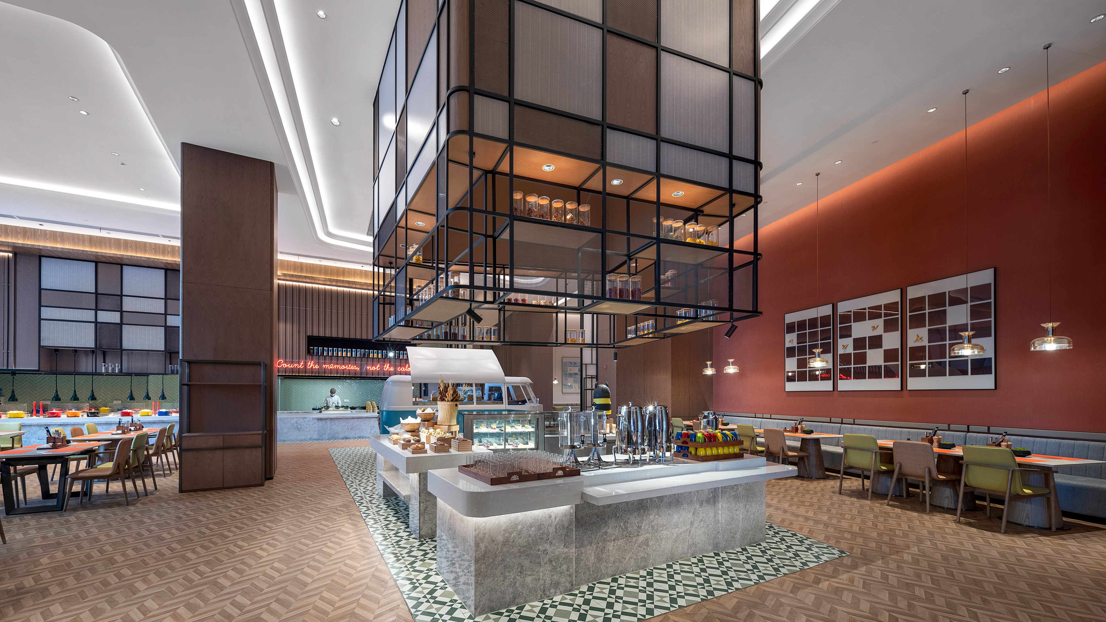 holiday inn and suites wuhan international expo