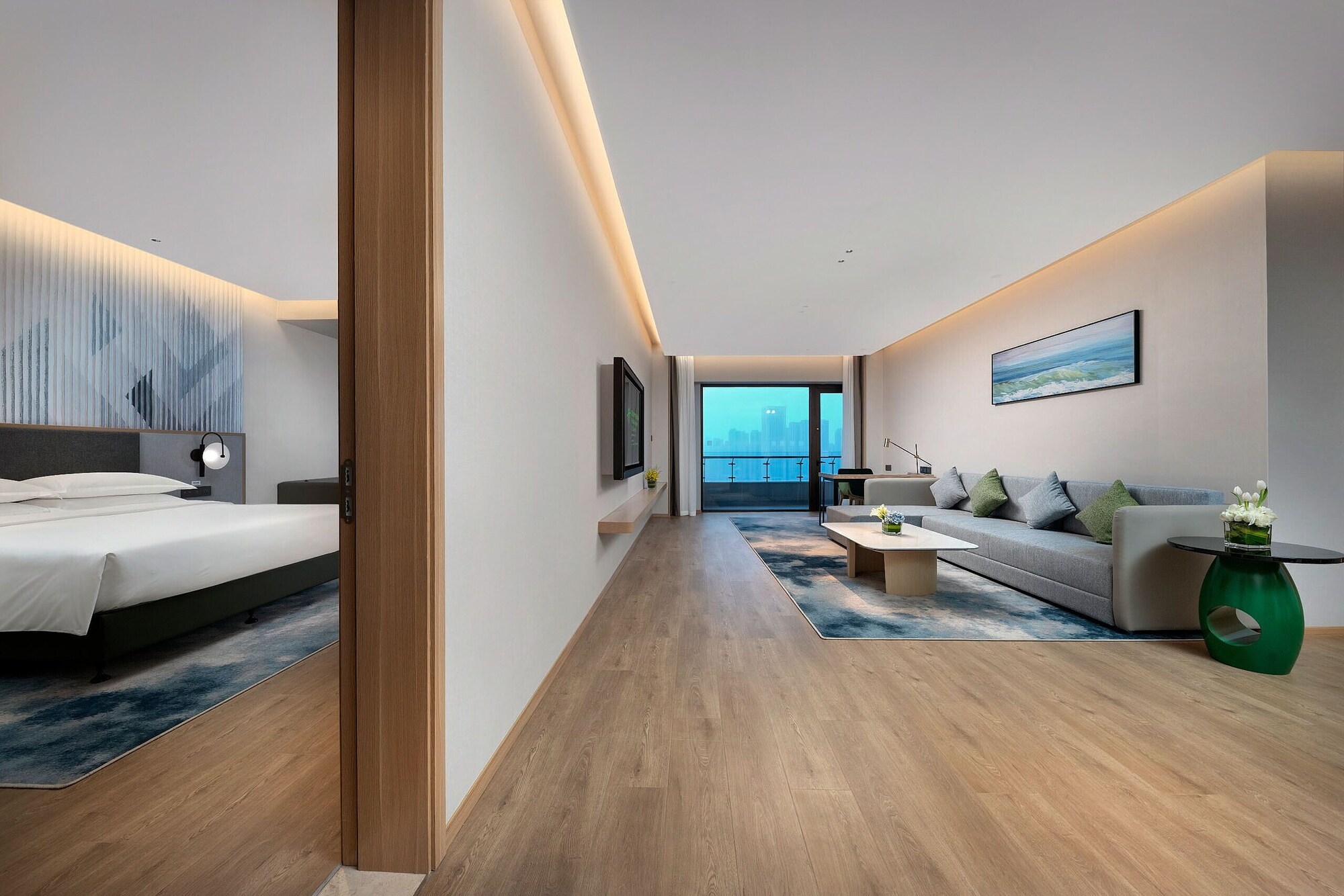 holiday inn and suites wuhan international expo
