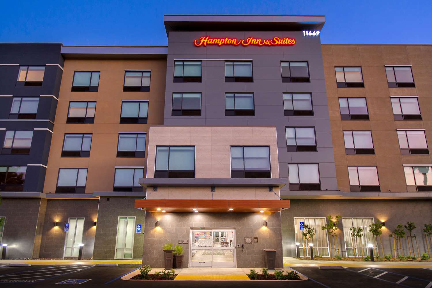 hampton inn and suites ontario rancho cucamonga