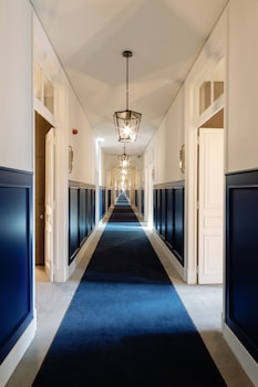 the editory riverside santa apolonia