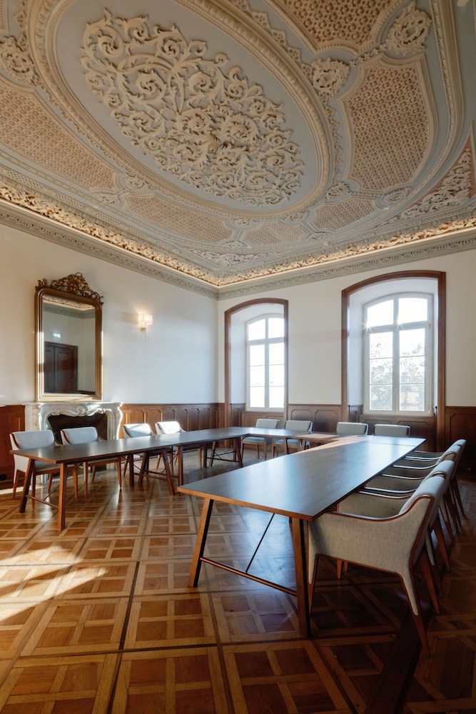 the editory riverside santa apolonia