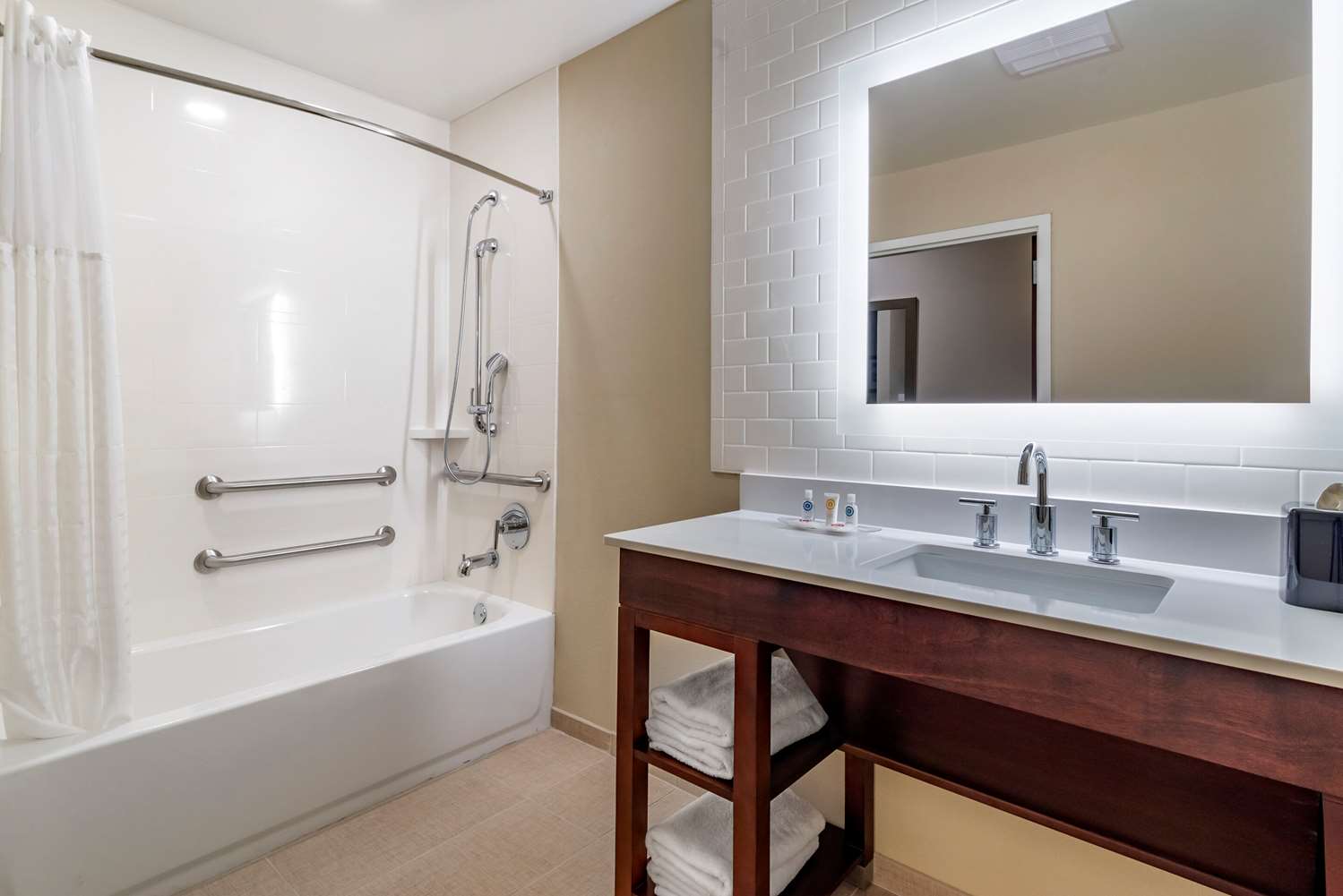 comfort suites