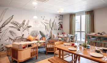 Residhome Chartres,,3 star