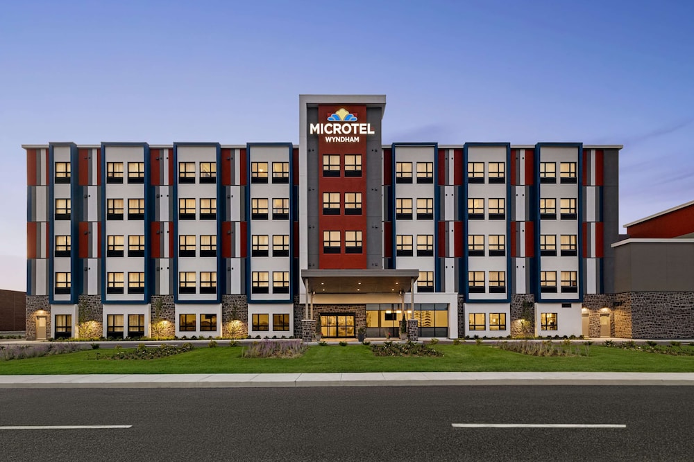 microtel inn and suites montreal airport dorval qc