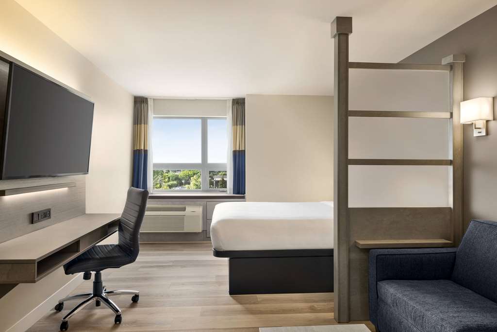 microtel inn and suites montreal airport dorval qc