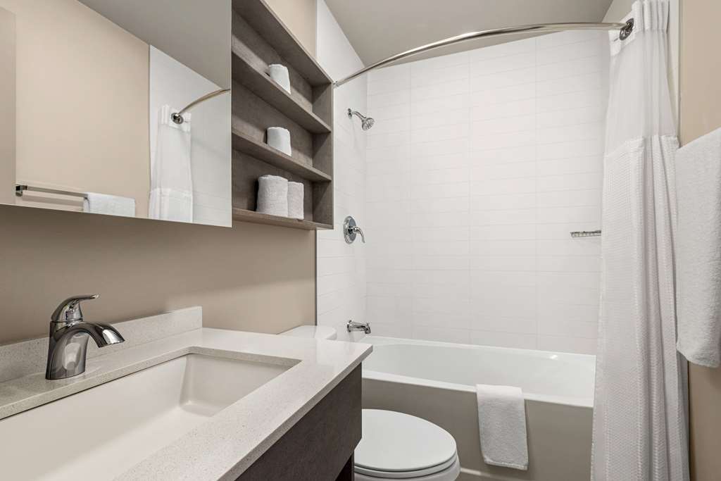 microtel inn and suites montreal airport dorval qc