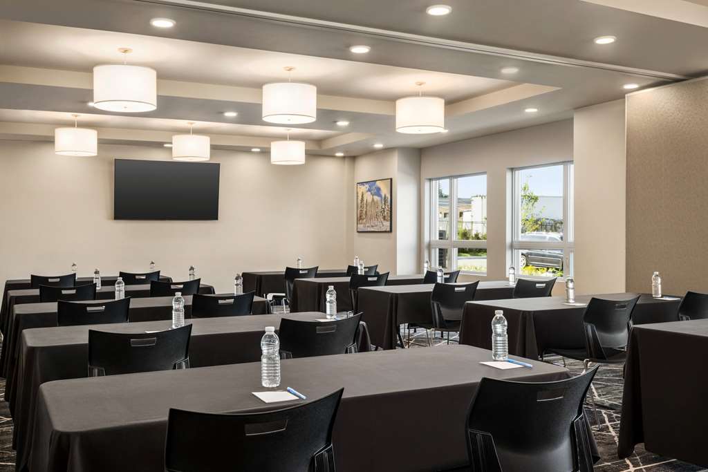 microtel inn and suites montreal airport dorval qc