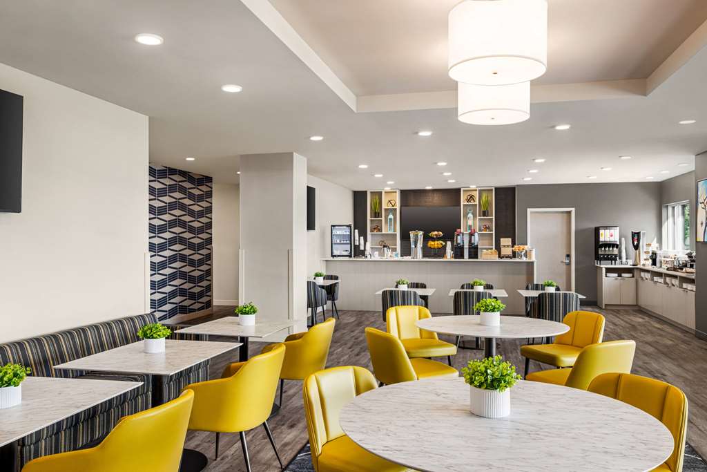 microtel inn and suites montreal airport dorval qc
