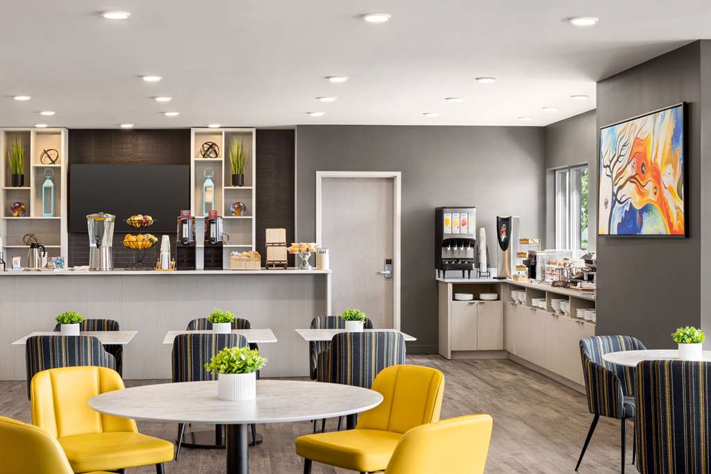 microtel inn and suites montreal airport dorval qc