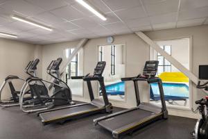 microtel inn and suites montreal airport dorval qc