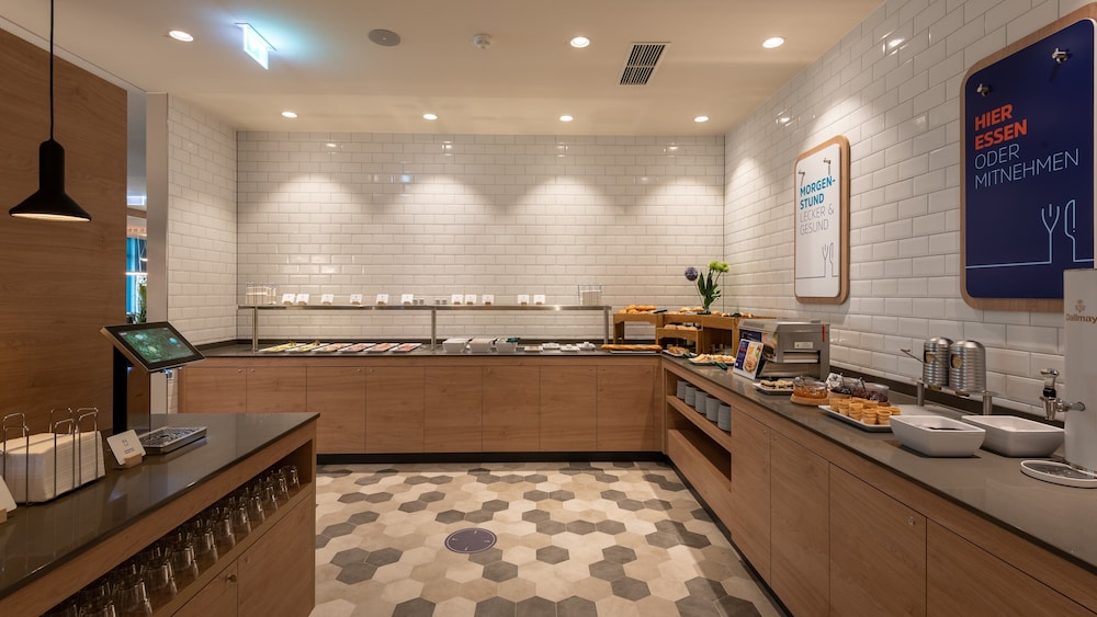 holiday inn express munich north an ihg hotel