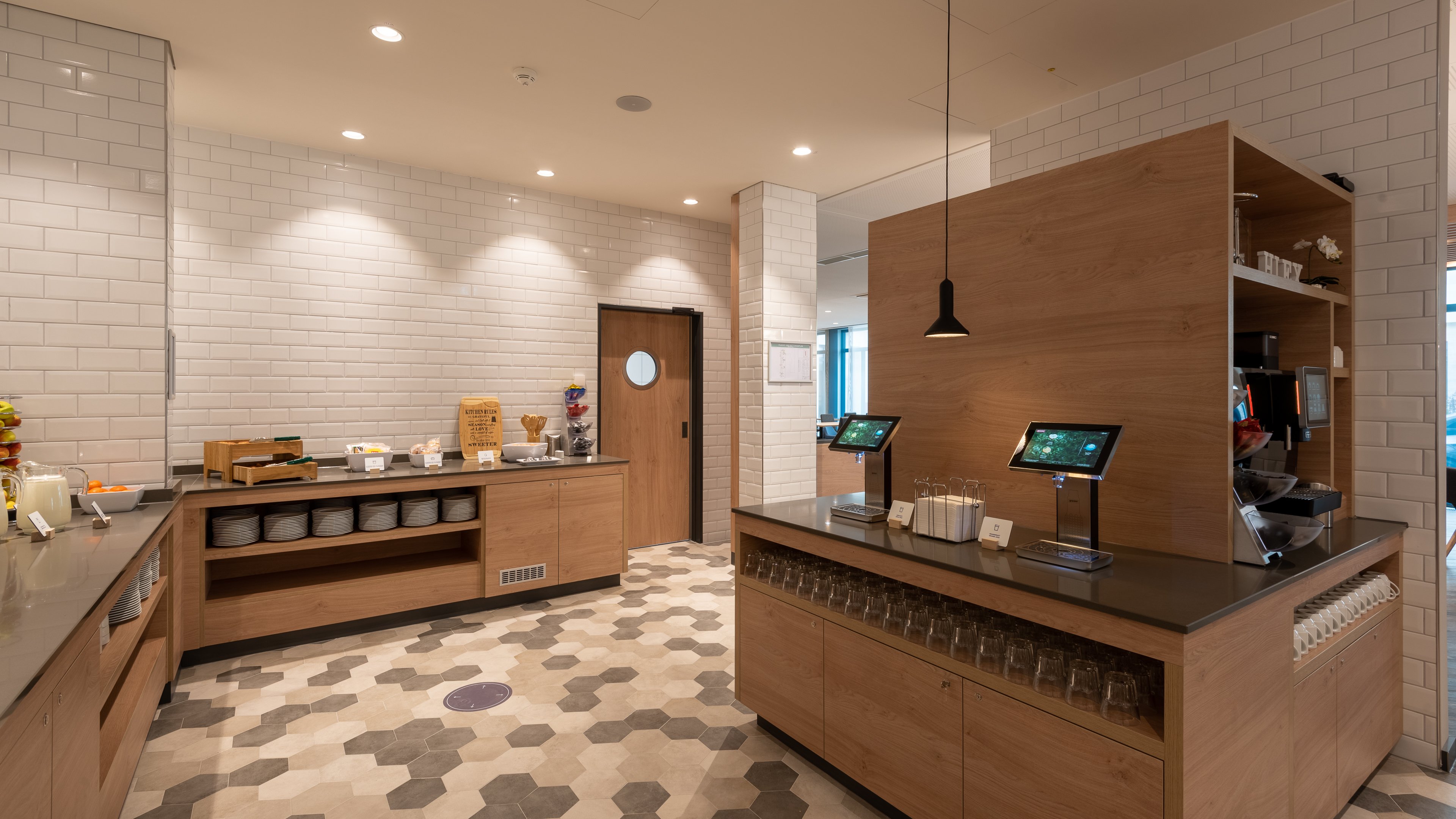 holiday inn express munich north an ihg hotel