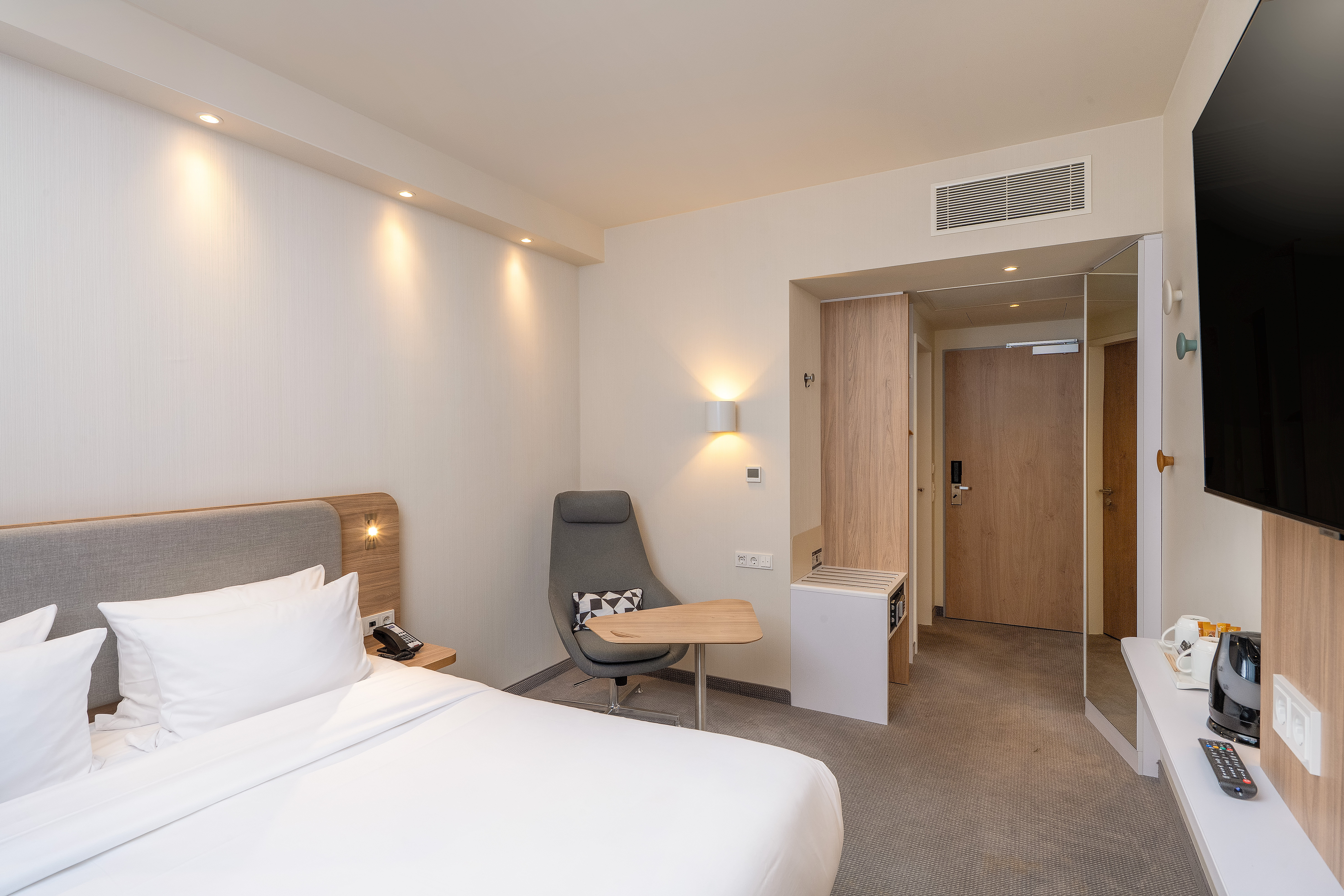 holiday inn express munich north an ihg hotel