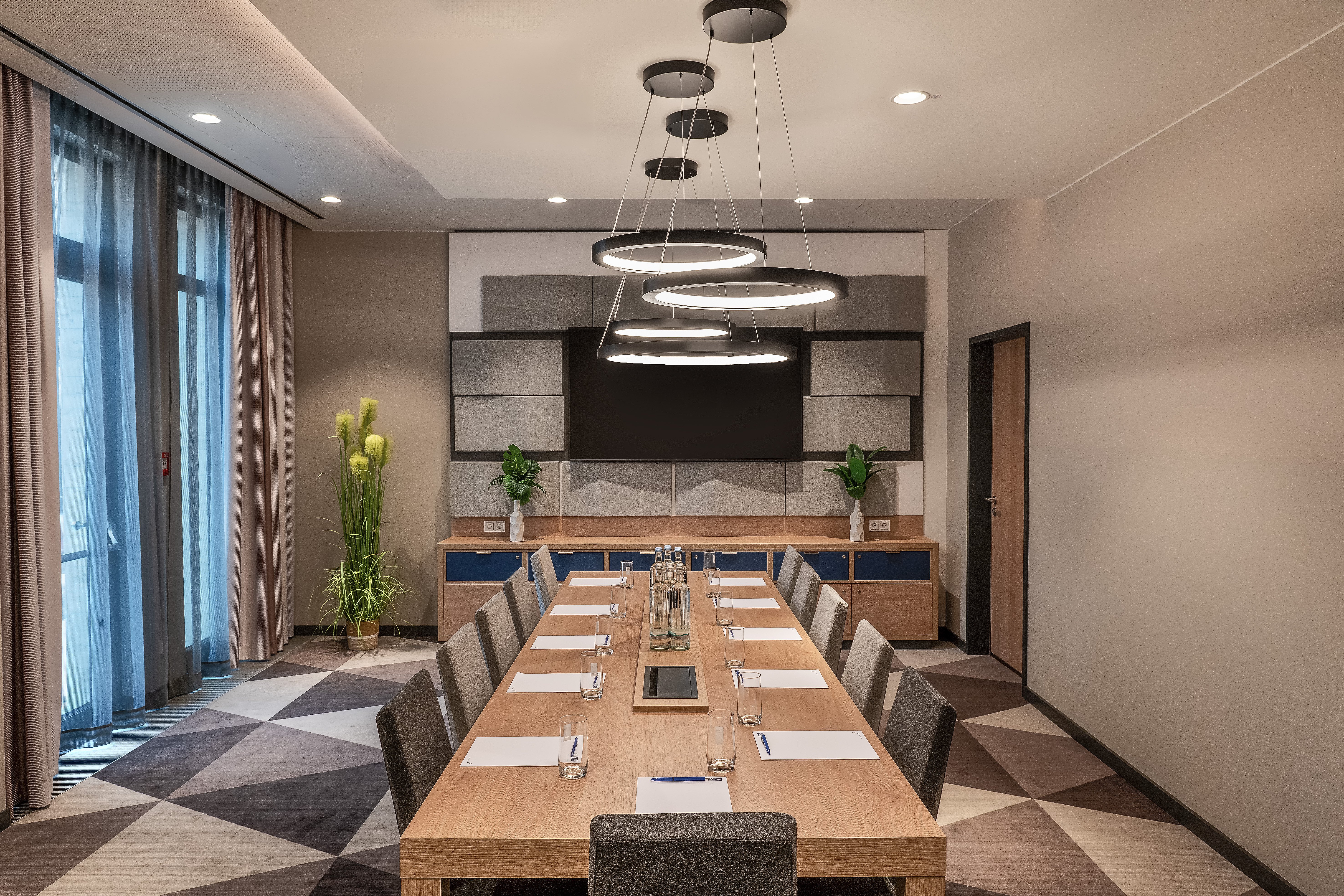 holiday inn express munich north an ihg hotel