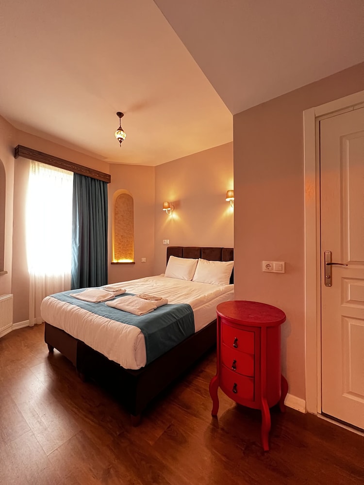 grand uchisar hotel