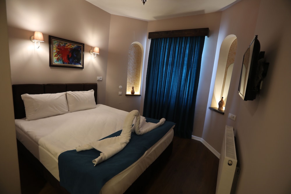 grand uchisar hotel
