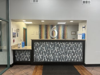 studio 6 savannah ga gateway and i 95