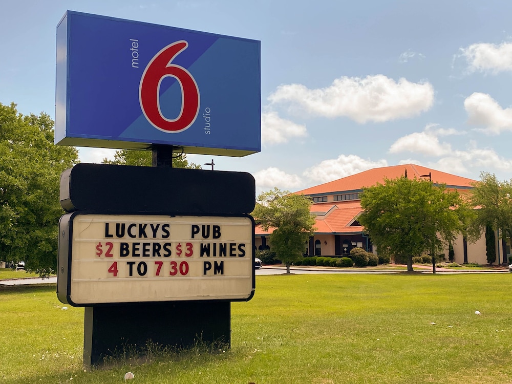 studio 6 savannah ga gateway and i 95
