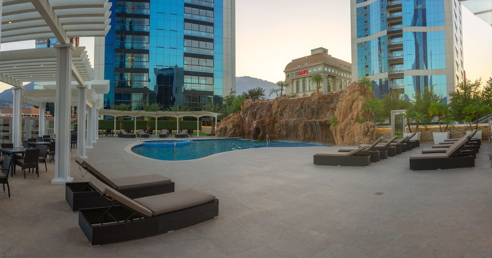 safi royal luxury metropolitan