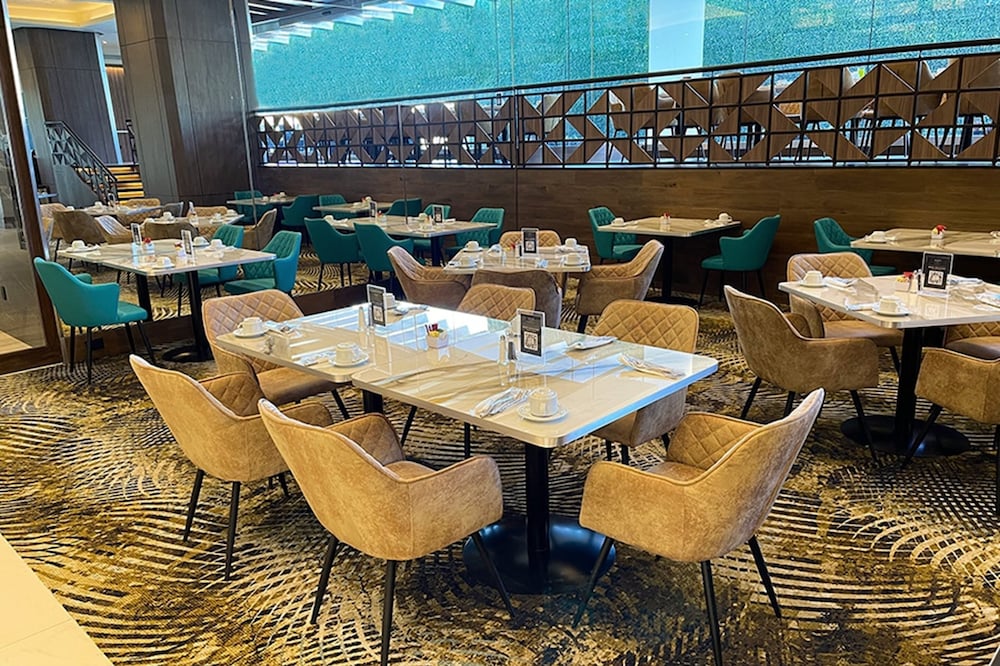 safi royal luxury metropolitan