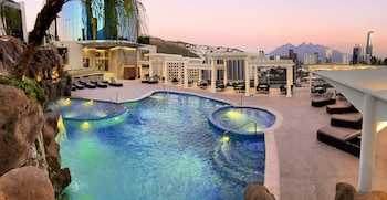 safi royal luxury metropolitan