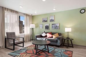 Woodspring Suites Phoenix-Deer Valley,,2 star