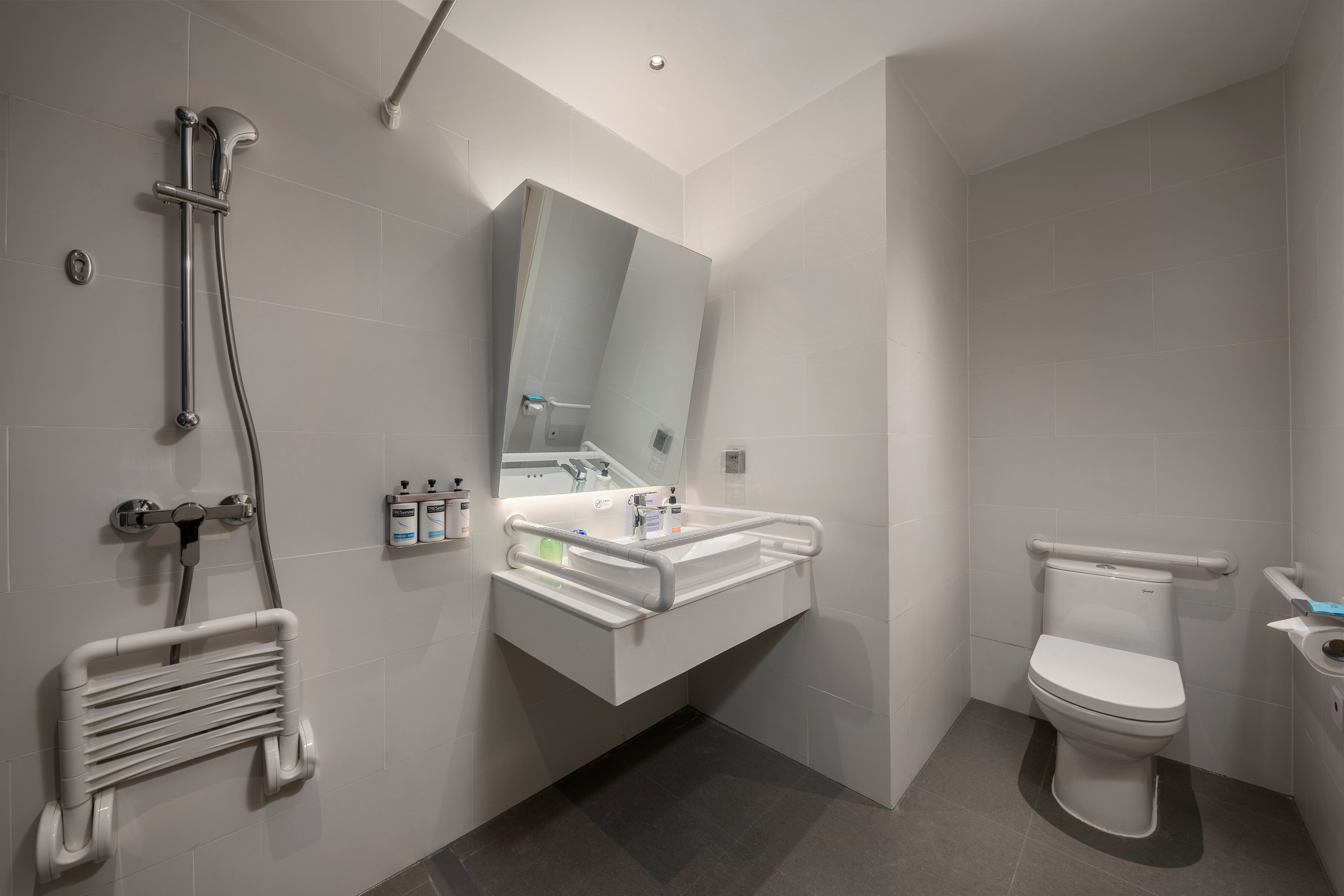 holiday inn express beihai silver beach an ihg hotel