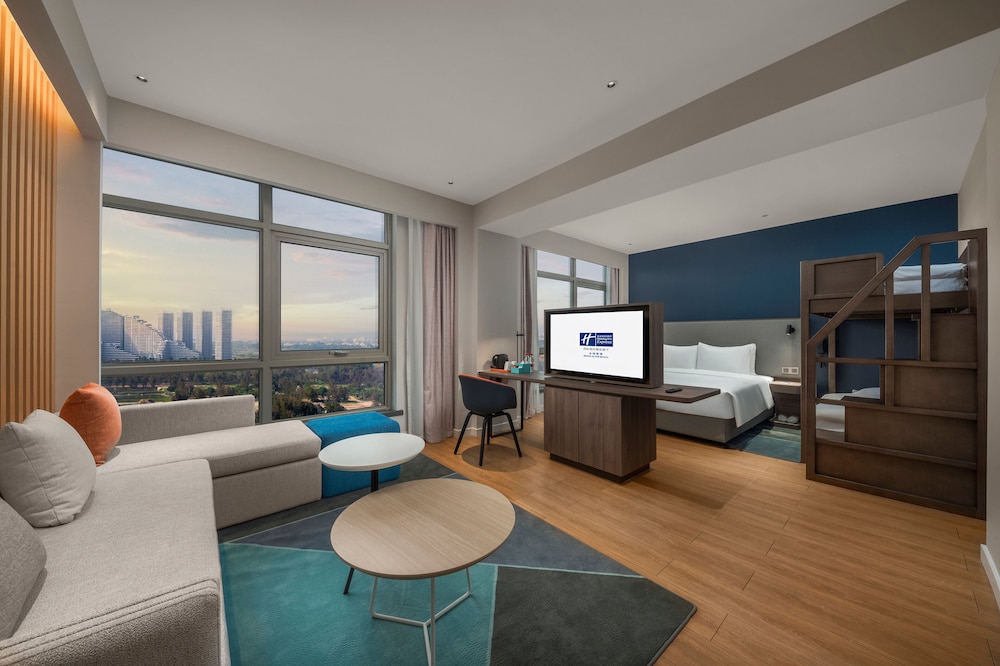 holiday inn express beihai silver beach an ihg hotel