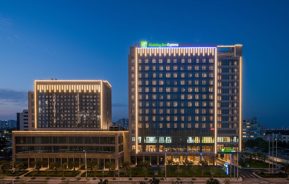 holiday inn express beihai silver beach an ihg hotel