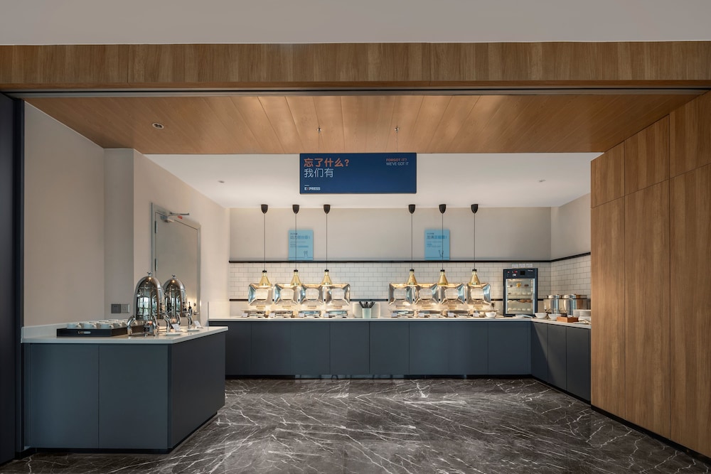 holiday inn express beihai silver beach an ihg hotel