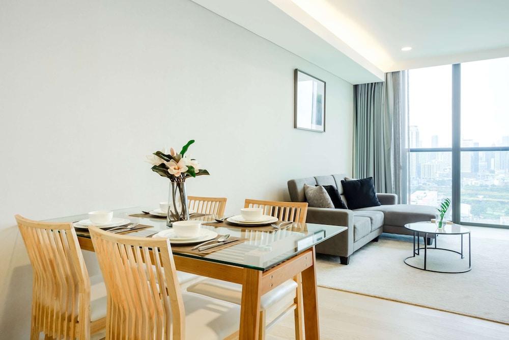 wyndham bangkok queen convention centre