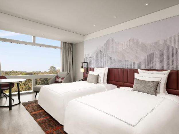 swissotel clark philippines