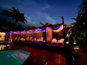tropicana suites