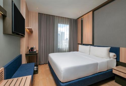 ibis surabaya tidar