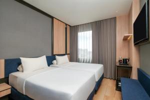 ibis surabaya tidar