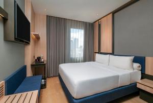 ibis surabaya tidar