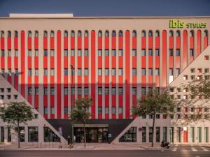 ibis styles sevilla santa justa
