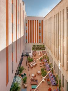 ibis styles sevilla santa justa