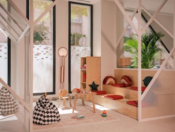 ibis styles sevilla santa justa