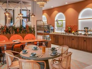 ibis styles sevilla santa justa