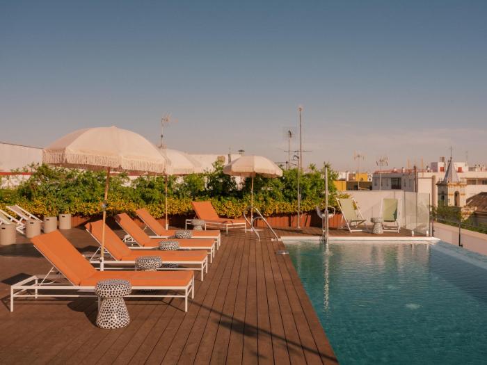 ibis styles sevilla santa justa