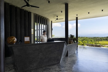 maua nusa penida bali
