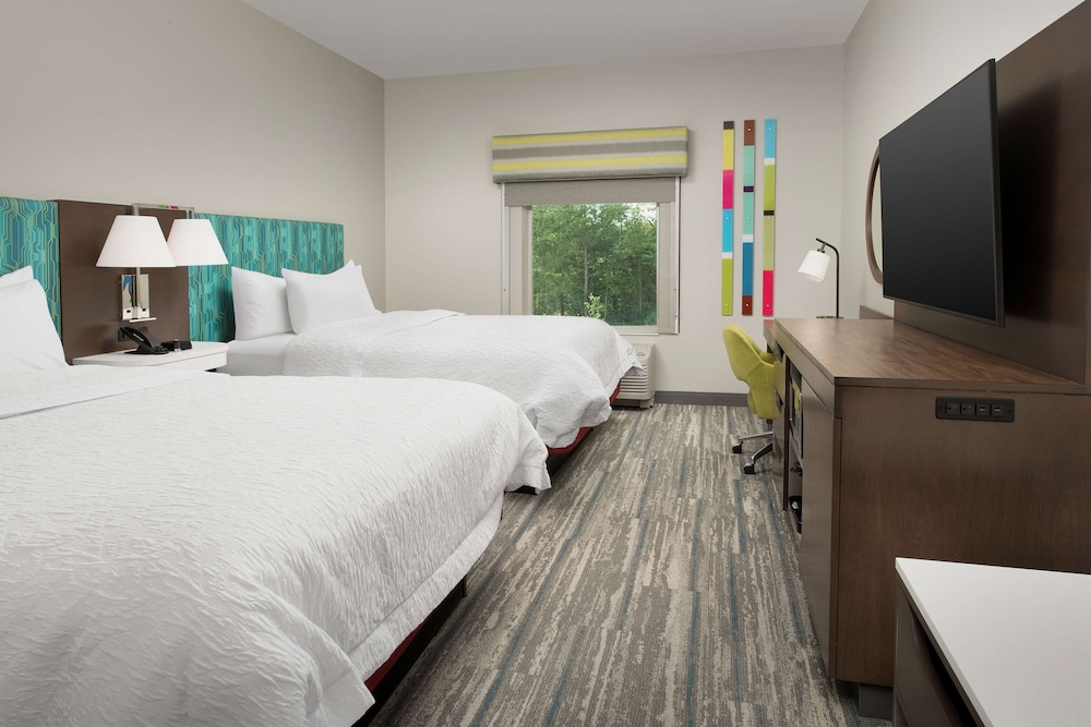 hampton inn and suites charlotte airport lake pointe