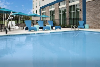 Hampton Inn & Suites Charlotte Airport Lake Pointe,,3 star