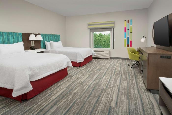 hampton inn and suites charlotte airport lake pointe