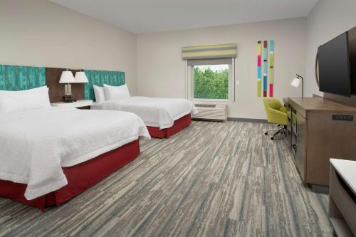 hampton inn and suites charlotte airport lake pointe