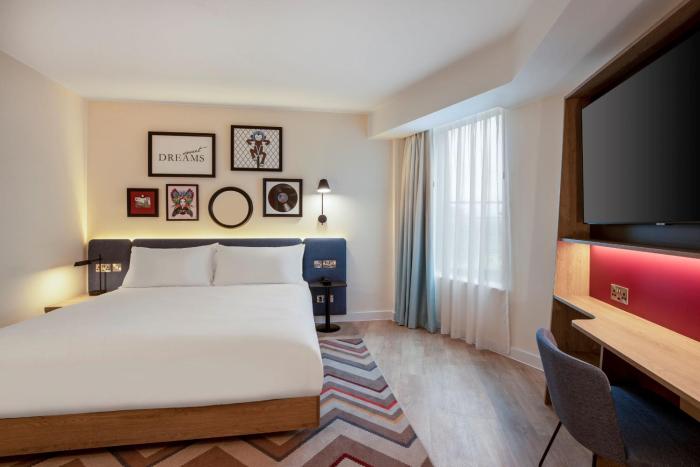 hampton by hilton bath city