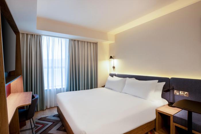 hampton by hilton bath city